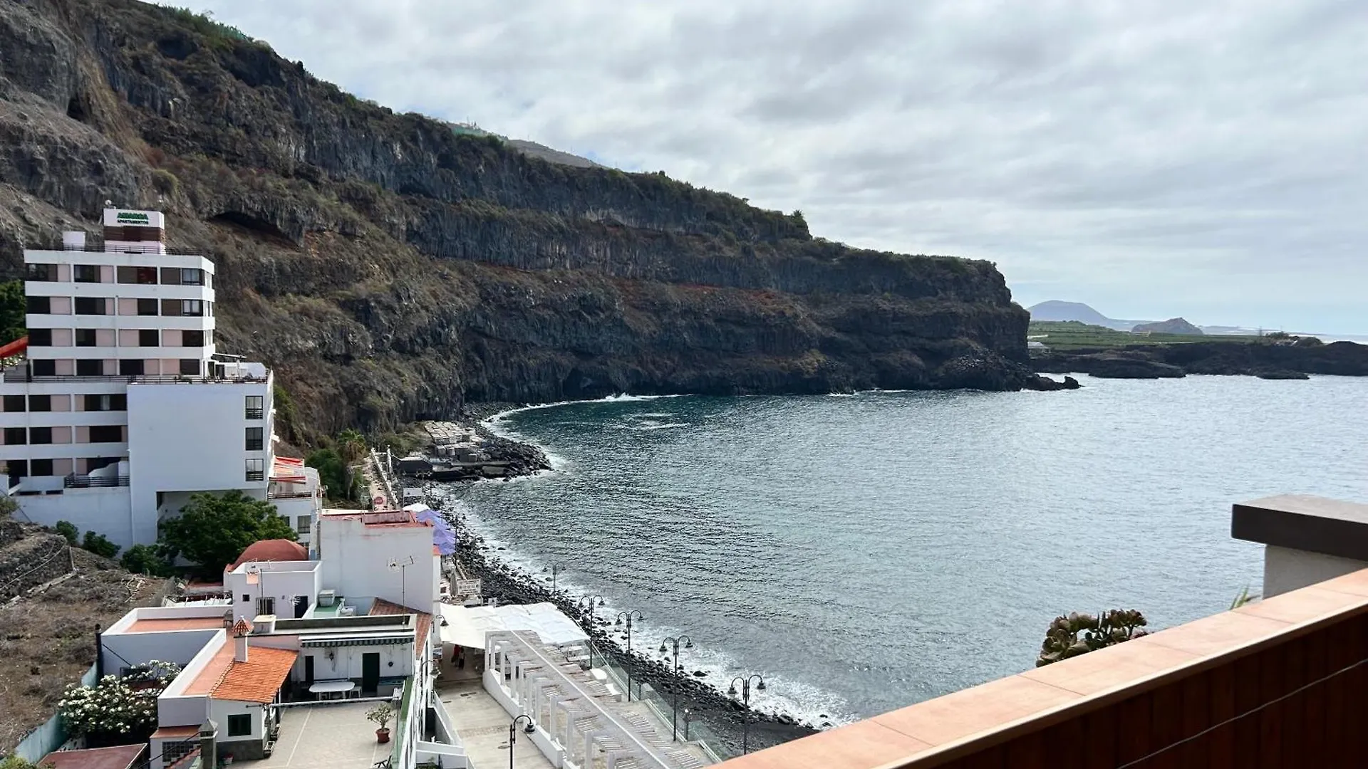 Tili Apartment With Ocean View San Marcos  Spain